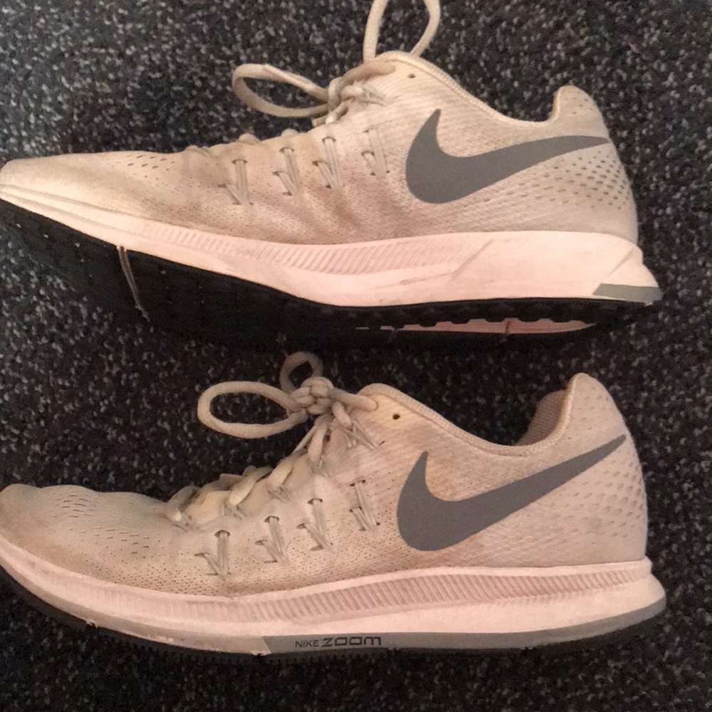 Nike running sneakers Size 8.5 - Picture 8 of 12